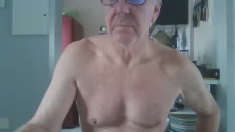 manngrossbite online show from 03/12/25, 09:12