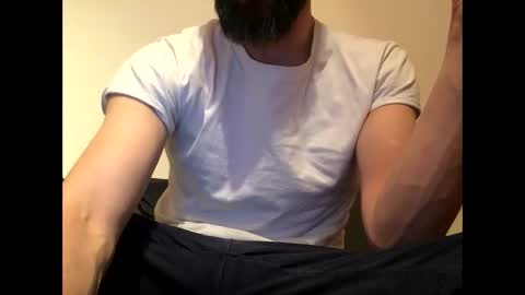 Snapshot of manni_ chatting on 11/10/25, 04:11 manni_ online show from 11/10/25, 04:11