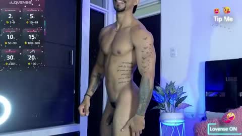Snapshot of manolo_hot1 chatting on 06/26/26, 03:49 Manolo Hot 1 online show from 06/26/26, 03:49