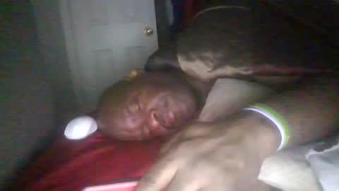 Snapshot of manpntheprowll chatting on 12/18/25, 04:46 manontheprowll online show from 12/18/25, 04:46