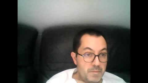 manu5933 online show from 12/04/25, 12:14