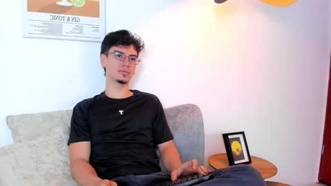 Snapshot of manu_ferx chatting on 03/19/26, 12:09 manu online show from 03/19/26, 12:09