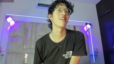 Snapshot of manu_vera8 chatting on 12/29/24, 07:32 Manuel online show from 12/29/24, 07:32