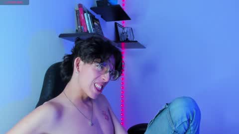 Snapshot of manu_vera8 chatting on 01/23/25, 10:44 Manuel online show from 01/23/25, 10:44