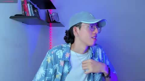 Snapshot of manu_vera8 chatting on 02/16/25, 06:43 Manuel online show from 02/16/25, 06:43