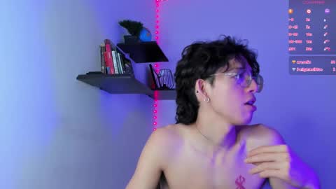 Snapshot of manu_vera8 chatting on 02/23/25, 01:35 Manuel online show from 02/23/25, 01:35