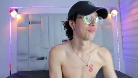 Snapshot of manu_vera8 chatting on 02/27/25, 08:09 Manuel online show from 02/27/25, 08:09