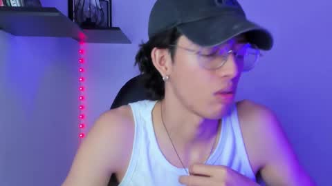 Snapshot of manu_vera8 chatting on 02/28/25, 07:56 Manuel online show from 02/28/25, 07:56