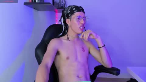 Snapshot of manu_vera8 chatting on 03/09/25, 10:30 Manuel online show from 03/09/25, 10:30