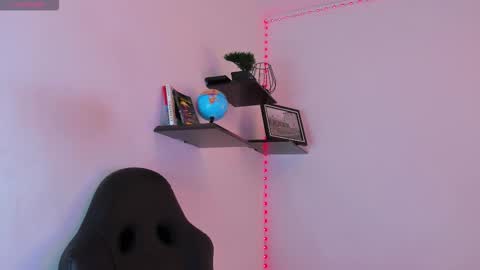 Snapshot of manu_vera8 chatting on 10/03/25, 08:17 Manuel online show from 10/03/25, 08:17