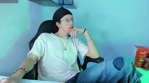 Snapshot of manu_vera8 chatting on 11/05/25, 02:33 Manuel online show from 11/05/25, 02:33