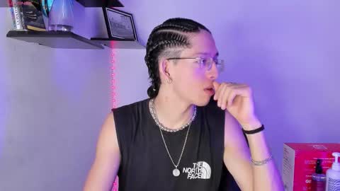 Snapshot of manu_vera8 chatting on 11/12/25, 11:36 Manuel online show from 11/12/25, 11:36