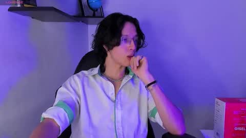 Snapshot of manu_vera8 chatting on 11/16/25, 01:55 Manuel online show from 11/16/25, 01:55