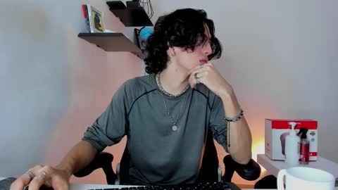 Snapshot of manu_vera8 chatting on 11/26/25, 06:53 Manuel online show from 11/26/25, 06:53