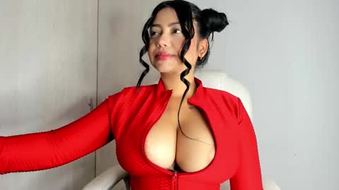 Snapshot of manuela_anderson chatting on 10/05/25, 04:38 MANUELA online show from 10/05/25, 04:38