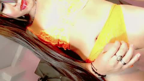 Manuela Kingsley online show from 12/13/24, 12:28