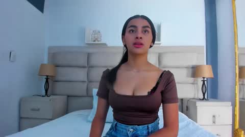 Snapshot of manuelaevans_ chatting on 01/06/26, 08:56 Manuela online show from 01/06/26, 08:56