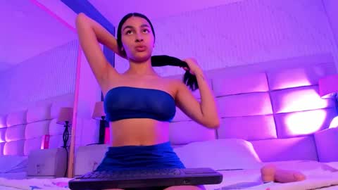 Manuela online show from 03/18/26, 09:29