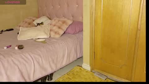 Snapshot of manumeow_ chatting on 07/07/26, 12:24 Manu online show from 07/07/26, 12:24