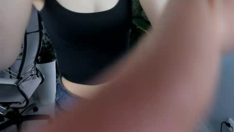 Snapshot of maoqibeverly chatting on 04/06/26, 04:46 Maoqi online show from 04/06/26, 04:46