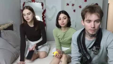 mar7gan online show from 12/23/25, 09:40