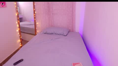     online show from 11/30/25, 06:06