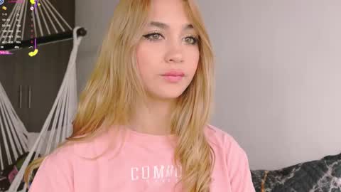 Mara Independent Model online show from 10/15/25, 02:17