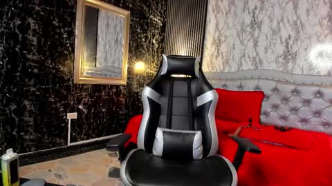 Mara  online show from 10/20/25, 09:04