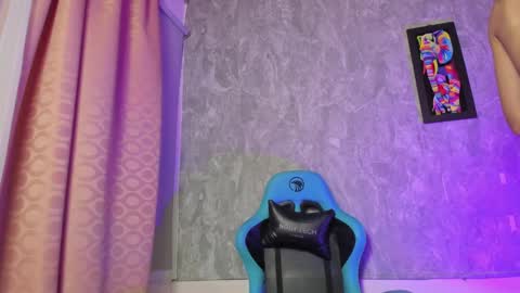 Snapshot of mara_friendboy chatting on 01/24/25, 11:23 Mara online show from 01/24/25, 11:23