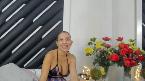 Mara  online show from 10/12/25, 09:25