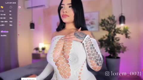 Snapshot of mara_martinez chatting on 06/19/26, 09:18 online show from 06/19/26, 09:18