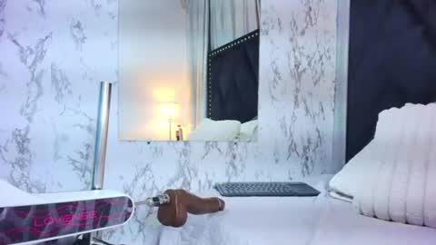 maraa_x online show from 07/14/26, 06:13