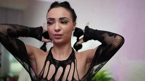 Snapshot of maraciel chatting on 01/05/25, 12:42 Mara online show from 01/05/25, 12:42