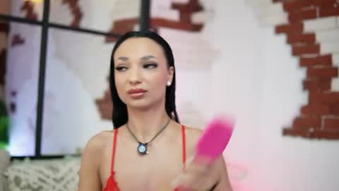 Snapshot of maraciel chatting on 07/20/26, 08:33 Mara online show from 07/20/26, 08:33