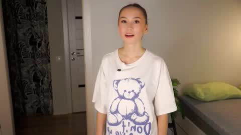 Eva online show from 10/13/25, 04:45