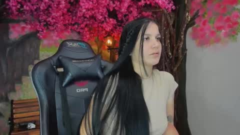 Snapshot of marahanson_ chatting on 12/15/25, 03:38 Mara Hanson online show from 12/15/25, 03:38