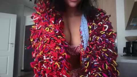 Snapshot of marakuia054 chatting on 11/09/25, 09:18 Marakuia online show from 11/09/25, 09:18