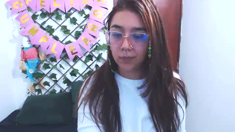 Snapshot of marce_bunny chatting on 05/26/26, 02:07 Marcela online show from 05/26/26, 02:07