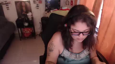 marcela2101 online show from 02/03/25, 10:32