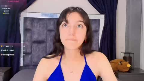 Snapshot of marcelaa_fox chatting on 01/03/25, 06:01 Marcela online show from 01/03/25, 06:01