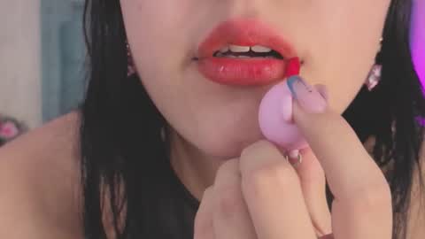 Snapshot of marcelaa_fox chatting on 11/18/25, 08:35 Marcela online show from 11/18/25, 08:35