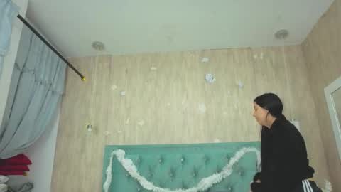 Snapshot of marcelaa_fox chatting on 11/27/25, 08:33 Marcela online show from 11/27/25, 08:33