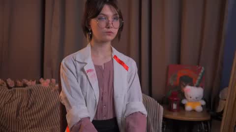 Snapshot of marcelinahumphry chatting on 04/05/26, 02:03 Eva online show from 04/05/26, 02:03