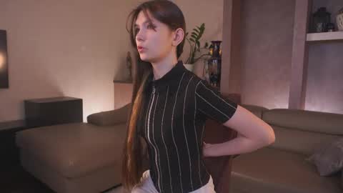 Snapshot of marcelinahumphry chatting on 04/13/26, 11:59 Eva online show from 04/13/26, 11:59