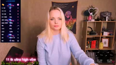 Snapshot of marcelinepeach chatting on 02/15/25, 02:55 Sara online show from 02/15/25, 02:55