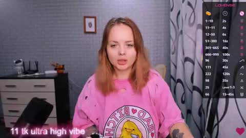 Snapshot of marcelinepeach chatting on 10/14/25, 12:06 Sara online show from 10/14/25, 12:06