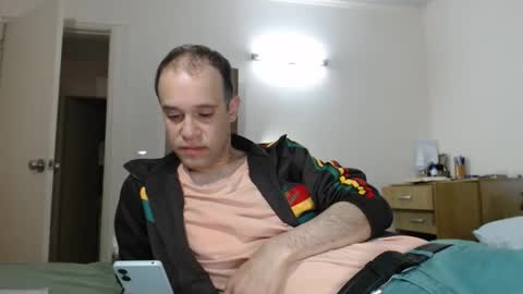 Snapshot of marcelsoltero chatting on 11/18/25, 05:23 marcnashio online show from 11/18/25, 05:23