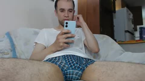 Snapshot of marcelsoltero chatting on 12/22/25, 04:42 marcnashio online show from 12/22/25, 04:42