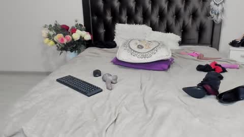 Snapshot of marciacolins chatting on 02/19/25, 01:29 Marcia online show from 02/19/25, 01:29