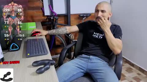 Marck  Independent model  online show from 02/15/26, 04:31